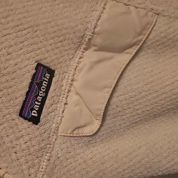 Patagonia Beige Fleece Pullover - Picture 3 of 5
